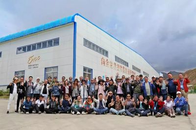 鵬博士跨界推出西藏5100冰川礦泉水，全國25個城市率先試點